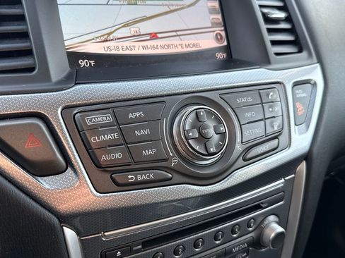 Used 2019 Nissan Pathfinder SL image 26