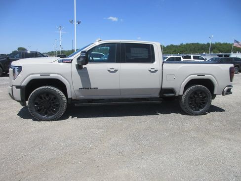 New 2026 GMC Sierra 3500 AT4 w/ AT4 Premium Plus Package AWD/4WD image 11