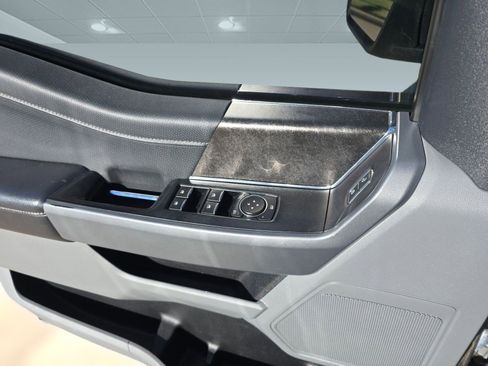 Used 2021 Ford F150 XLT w/ Equipment Group 302A High image 10