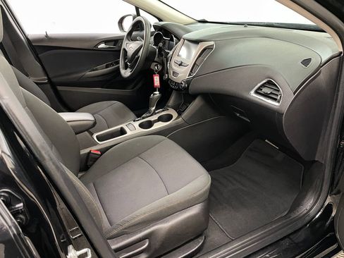 Used 2018 Chevrolet Cruze LS image 30