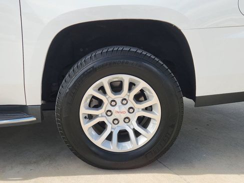 Used 2019 GMC Yukon XL SLT w/ Open Road Package AWD/4WD image 34