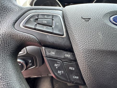 Used 2017 Ford Focus SE FWD image 24
