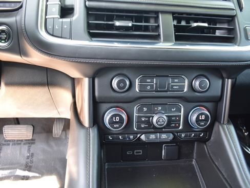 Used 2023 Chevrolet Tahoe High Country w/ Premium Package 2 AWD/4WD image 21