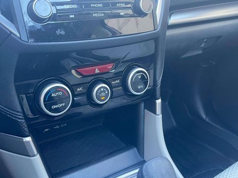 Used 2023 Subaru Forester Premium image 31