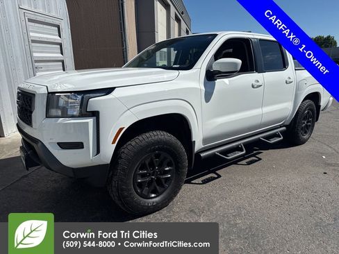 Used 2024 Nissan Frontier SV w/ Tow Package AWD/4WD image 4