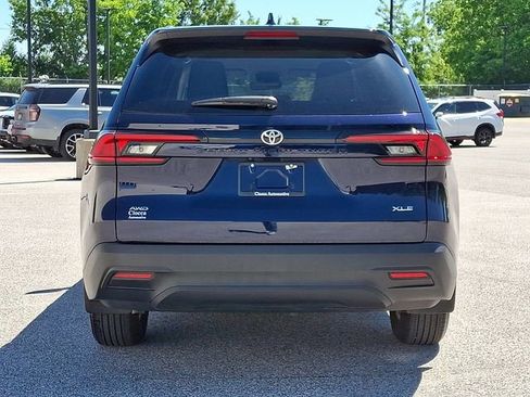 Used 2025 Toyota Grand Highlander AWD image 8