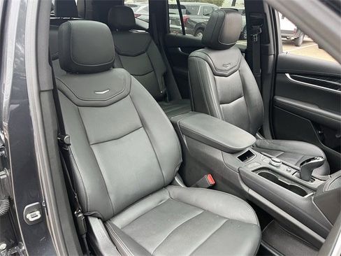 Used 2023 Cadillac XT6 Premium Luxury w/ Technology Package image 29
