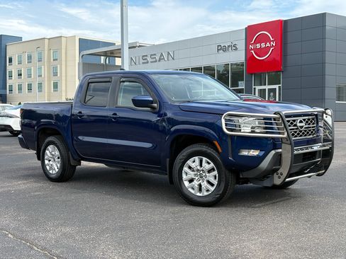 Used 2022 Nissan Frontier SV AWD/4WD image 1