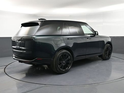 Used 2025 Land Rover Range Rover SE AWD/4WD image 8