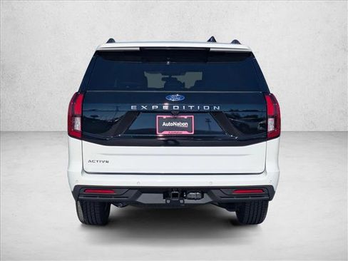 New 2026 Ford Expedition Active RWD image 8