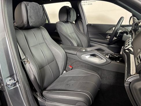 Certified 2025 Mercedes-Benz GLS 450 4MATIC image 33