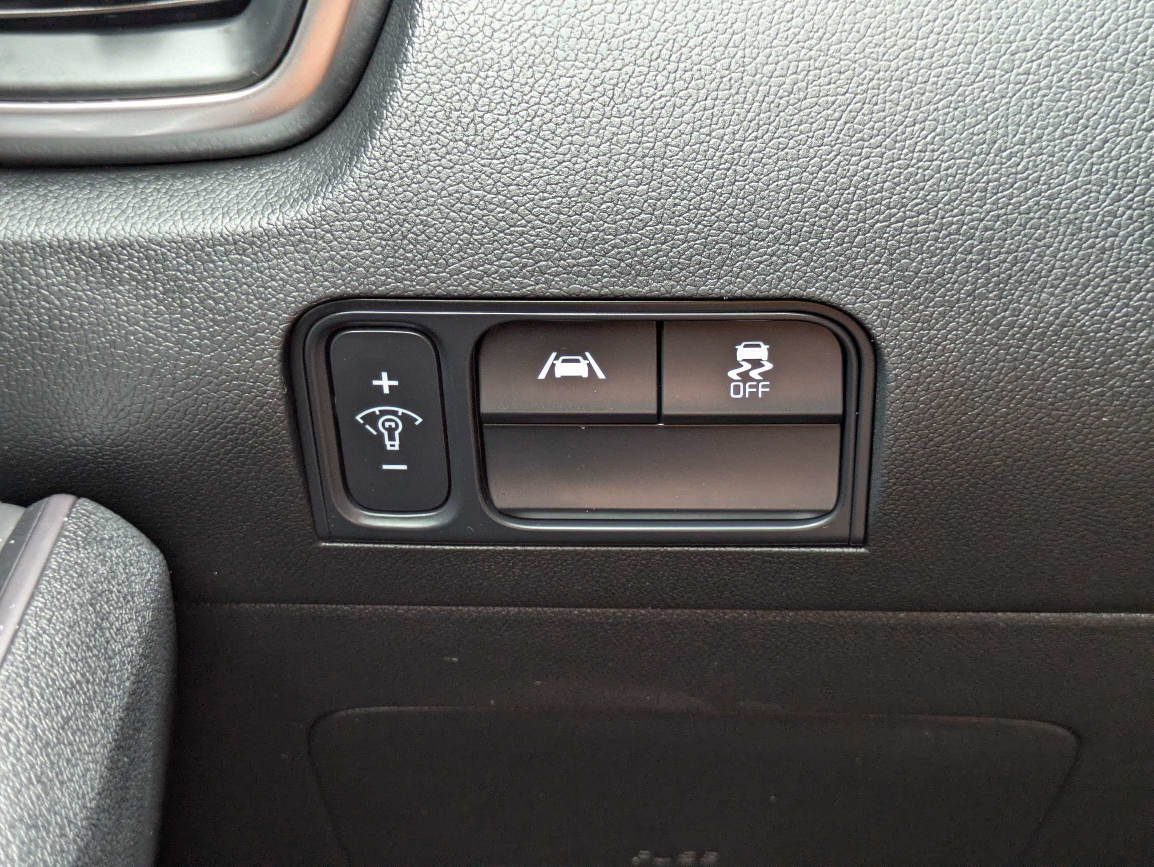 Certified 2023 Kia Sorento LX FWD image 32