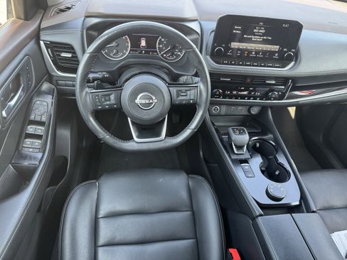 Used 2023 Nissan Rogue SL w/ SL Premium Package image 12