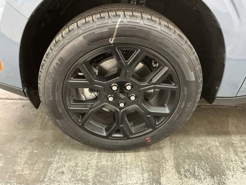 New 2026 Ford Maverick Lariat w/ Black Appearance Package image 11