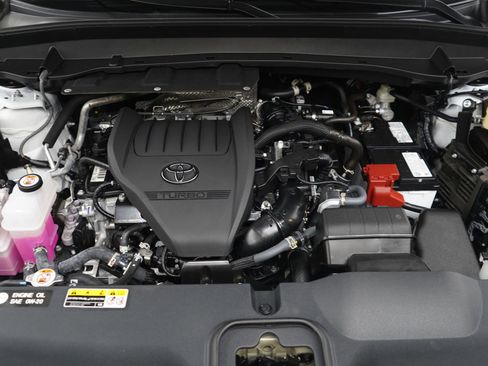 Used 2025 Toyota Grand Highlander AWD image 34