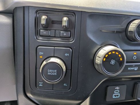 Used 2024 Ford F250 XLT w/ FX4 Off-Road Package AWD/4WD image 16