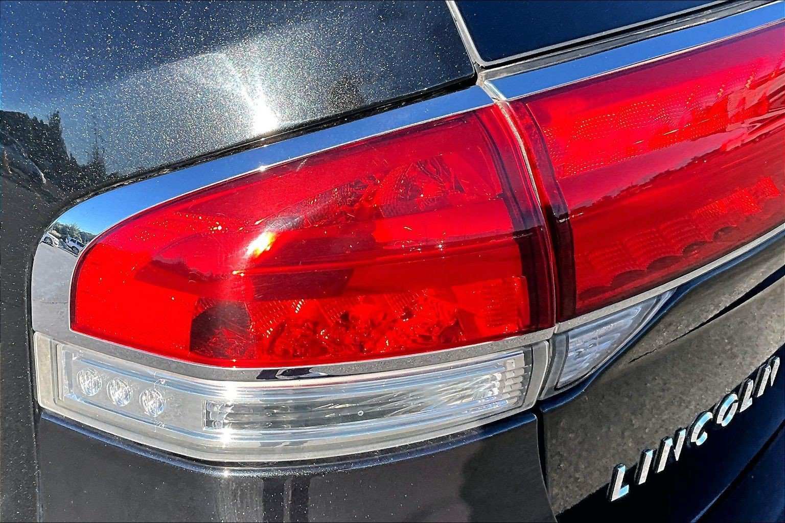 Used 2013 Lincoln MKX AWD image 22