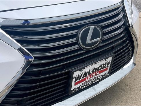 Used 2018 Lexus ES 350 w/ Luxury Package w/Wood Trim FWD image 35