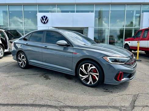 Used 2024 Volkswagen Jetta GLI Autobahn FWD image 1