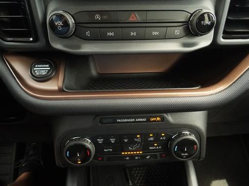 Used 2024 Ford Bronco Sport Outer Banks w/ Tech Package AWD/4WD image 15