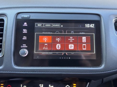 Used 2019 Honda HR-V Touring image 25