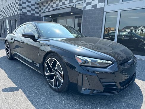 Used 2023 Audi RS e-tron GT w/ Carbon Performance Package AWD/4WD image 2