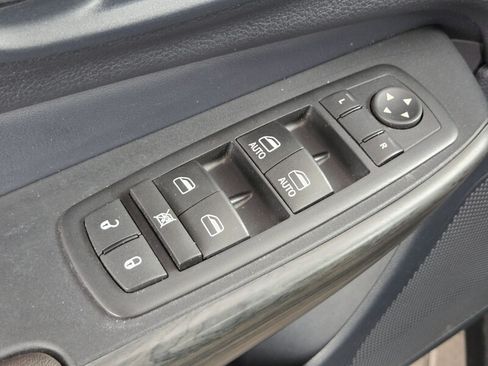 Used 2016 Jeep Cherokee Limited w/ Luxury Group AWD/4WD image 23