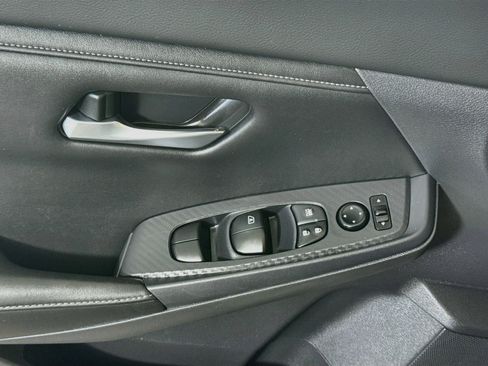 Used 2021 Nissan Sentra SV FWD image 24