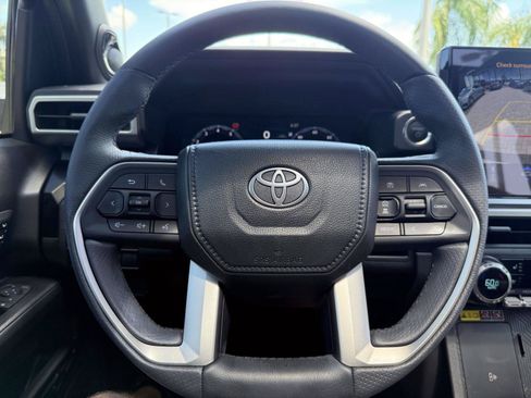 Used 2026 Toyota 4Runner Limited AWD/4WD image 27