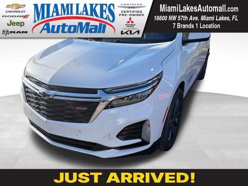 Used 2023 Chevrolet Equinox RS FWD image 1