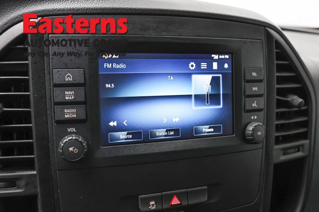 Used 2022 Mercedes-Benz Metris image 16