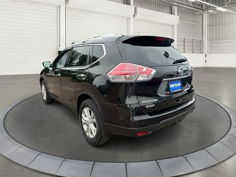Used 2016 Nissan Rogue SV AWD/4WD image 2