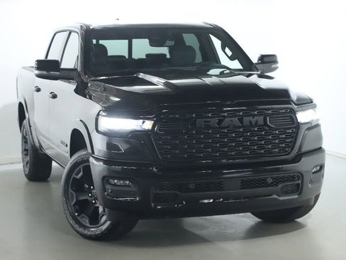 Used 2025 RAM 1500 Big Horn AWD/4WD image 2