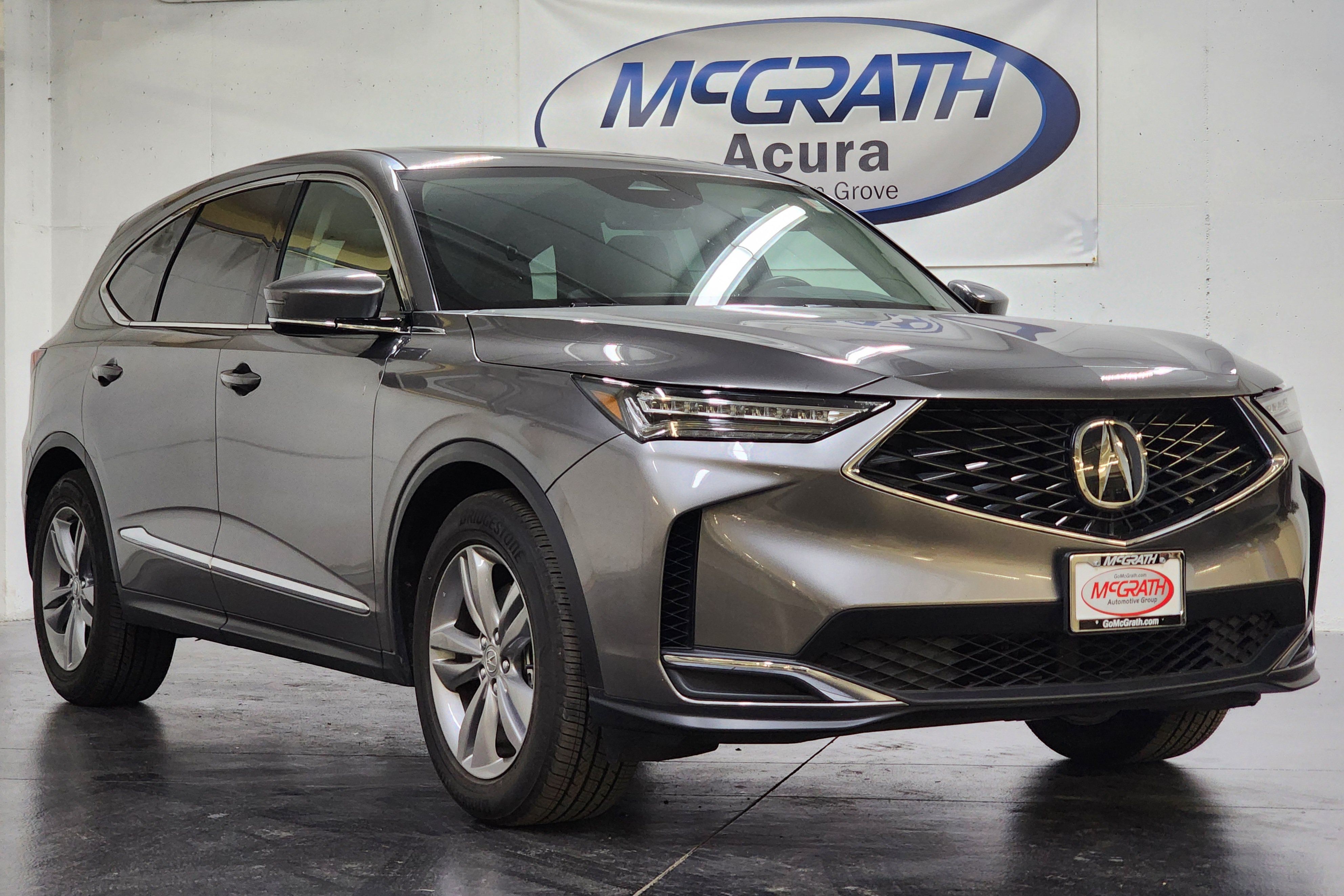 Used 2025 Acura MDX SH-AWD image 3