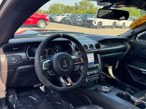 Used 2021 Ford Mustang Shelby GT500 w/ Technology Package image 15