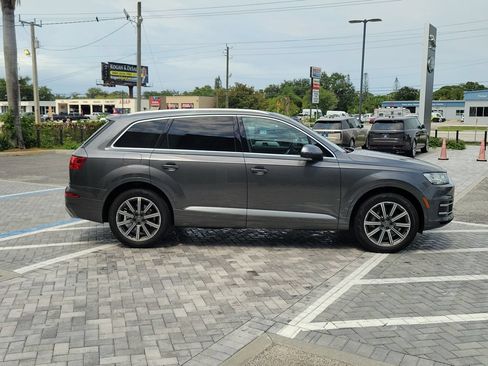 Used 2018 Audi Q7 3.0T Premium Plus w/ Premium Plus Package AWD/4WD image 6