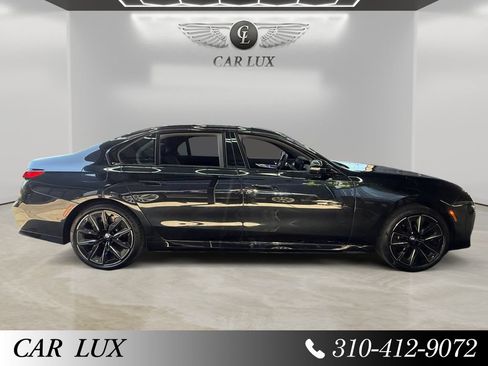 Used 2024 BMW i7 xDrive60 AWD/4WD image 6