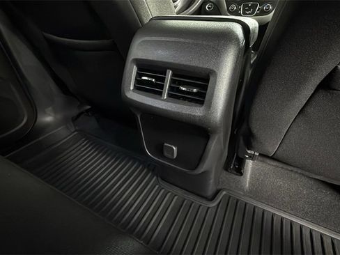 Used 2018 Chevrolet Equinox LS image 28