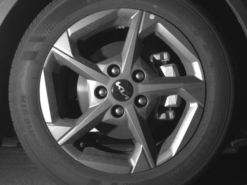 Used 2025 Kia K4 FWD image 13