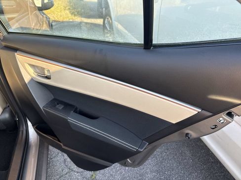 Used 2016 Toyota Corolla LE FWD image 24