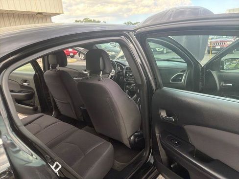 Used 2013 Chrysler 200 Touring FWD image 17