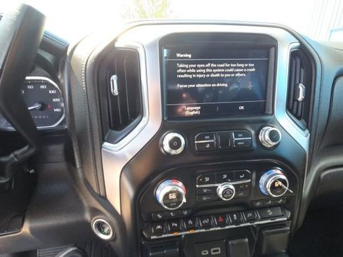 Used 2021 GMC Sierra 1500 SLT AWD/4WD image 19
