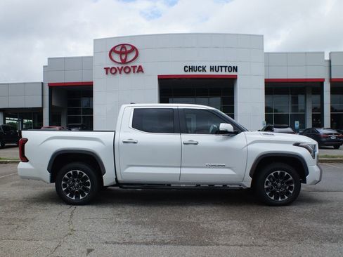 Used 2025 Toyota Tundra Limited AWD/4WD image 21
