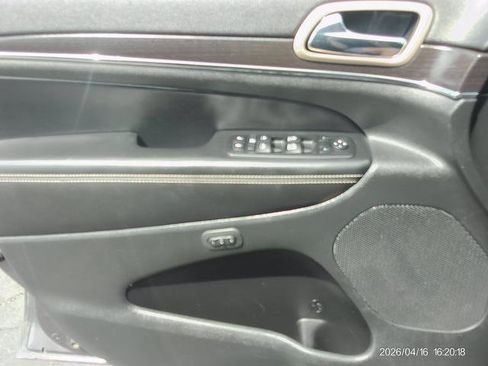 Used 2014 Jeep Grand Cherokee Limited AWD/4WD image 14