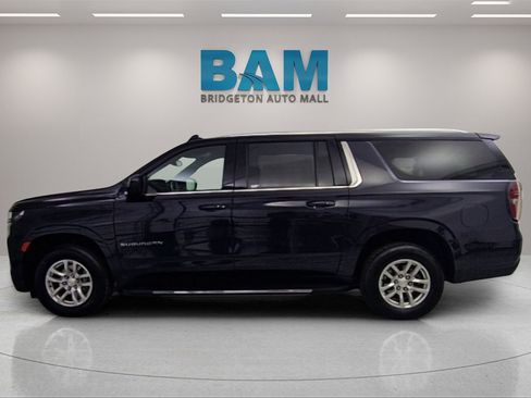 Used 2023 Chevrolet Suburban LT image 4