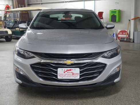 Used 2022 Chevrolet Malibu LT image 2
