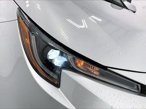 Used 2022 Toyota Corolla LE FWD image 33