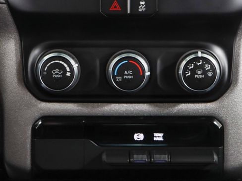 Used 2020 RAM 2500 Tradesman image 21