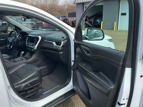 Used 2019 GMC Acadia SLT image 17