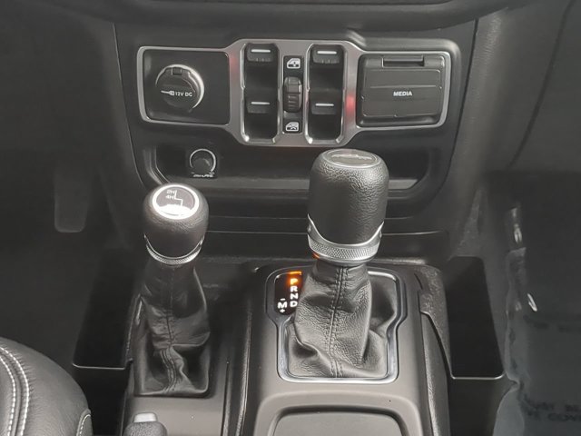 Used 2023 Jeep Gladiator Sport AWD/4WD image 18